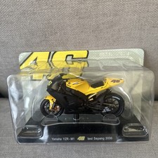 Rossi  46 Yamaha Bike 1/18