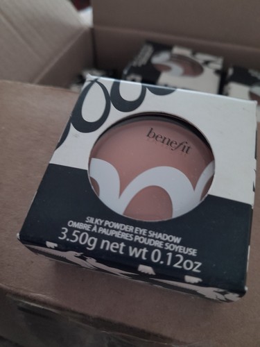 Benefit silky eyeshadow powder - benefit,