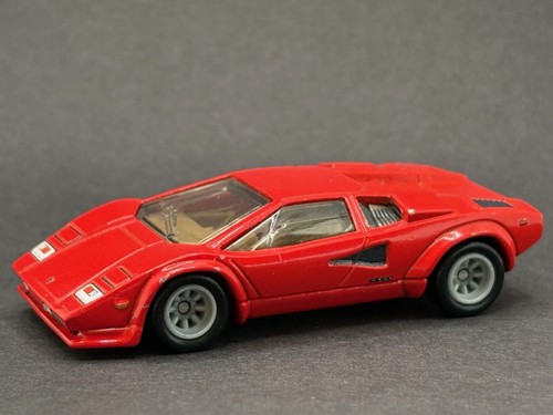 Hot wheels premium - hot,