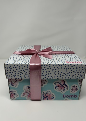 Bomb cosmetics pamper hamper - bomb,