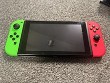 Bundle Nintendo Switch with pro controller and carrying case 