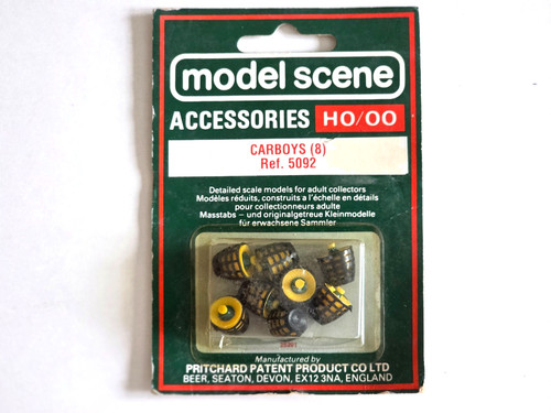 Peco model scene - scene, carboys