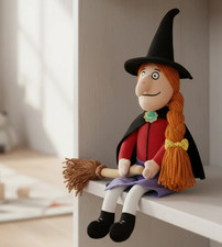 ROOM ON THE BROOM WITCH WITH