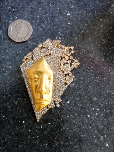 Mask brooch - mask,
