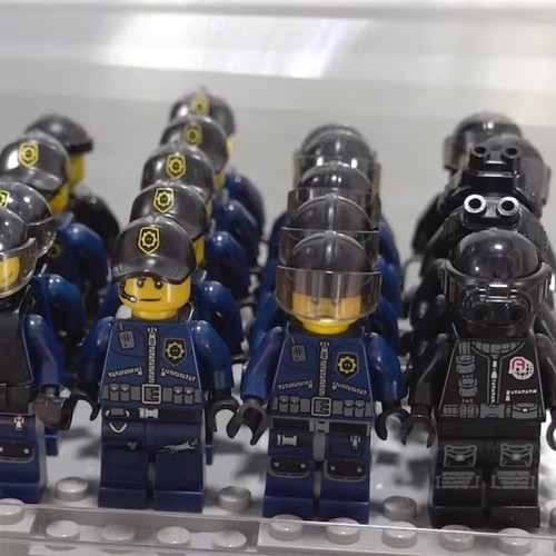 Lego police minifig - lego, 3