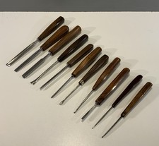 11 VINTAGE WOOD CARVING TOOLS / GOUGES  / CHISELS  VARIOUS MAKERS