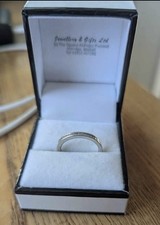 Ladies Beautiful Platinum Diamond Ring Size M Never Worn