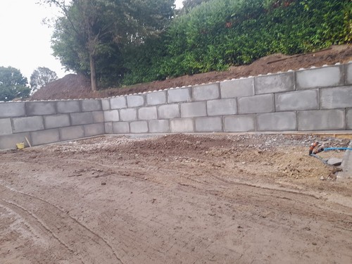 Interlocking concrete blocks - interlocking,