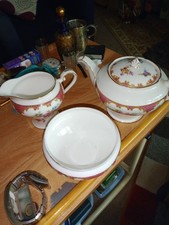 AYNSLEY 'WILTON PINK' TEAPOT / MILK JUG / SUGAR BOWL SET . EXCELLENT UNUSED CON.