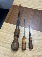 VINTAGE WOODEN HANDLE FLAT HEAD SCREWDRIVERS 