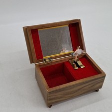 Toyo Ballerina Music Box