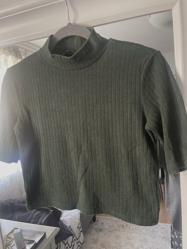 Zara ladies green top size - zara,