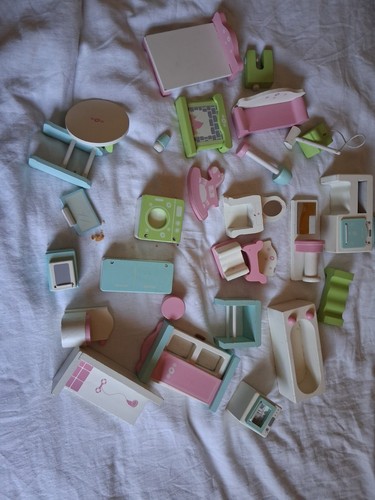 Selection dolls house wooden - dolls,