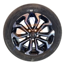 TOYOTA YARIS CROSS 2023 17"