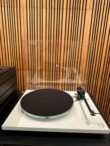 Rega planar turntable with - rega,