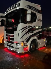 BLACK LOW BUMPER LIGHT BAR 9 LED PLUS 7 LED DOWN  SCANIA NEW GEN 2018 -2025