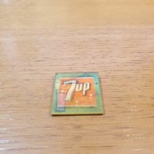 Vintage 7Up vari vue pin badge ** RARE **