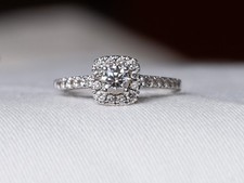 18ct White Gold Diamond Halo