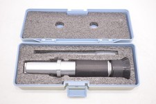 Portable Hand Held Refractometer with Case Manual Pipette and Tool