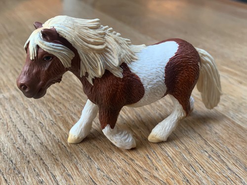 Schleich galloping shetland - schleich,