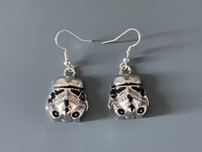 Disney Movie Star Wars Storm Trooper Mask Metal Dangle Earrings New In Pouch