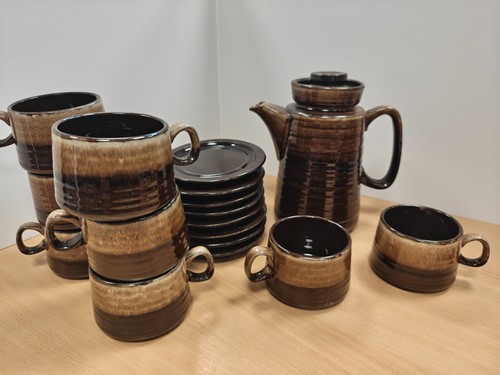 Vintage studio pottery - vintage, brown