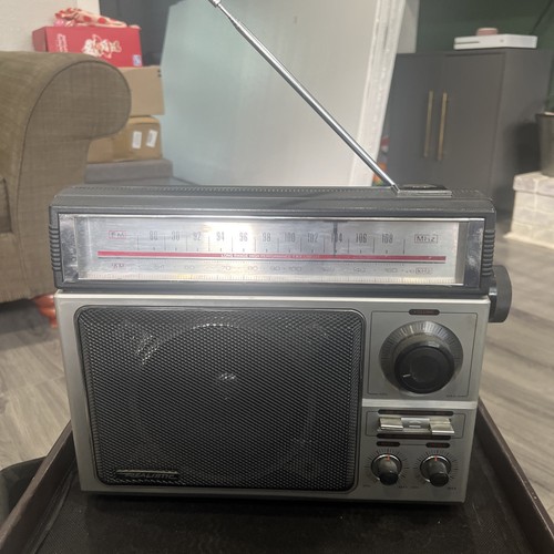 Vintage realistic 650 fm - vintage, 12-650