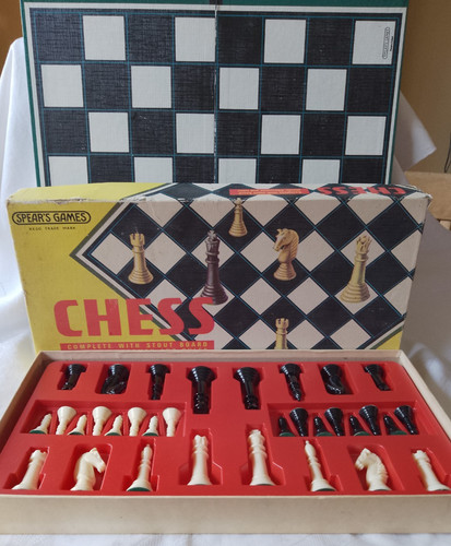 Complete chess set - complete, set.