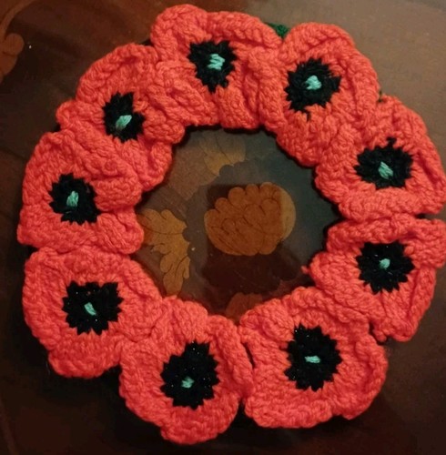 Hand knitted poppy wreath - poppy,