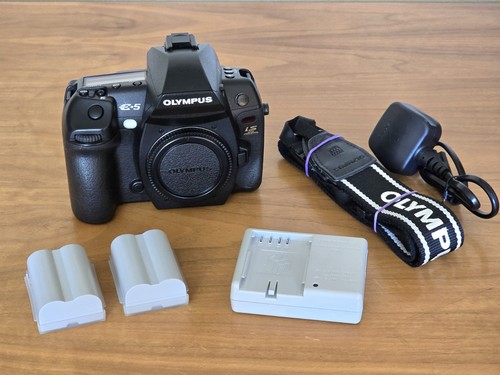 Olympus 3mp pro digital - 12.3mp,