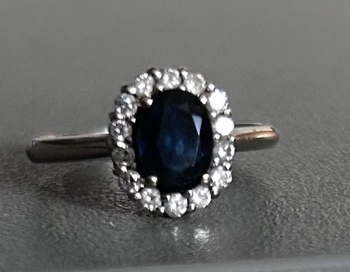 Sapphire and diamond cluster - sapphire,