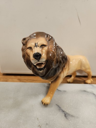 Beswick lion - (retired),