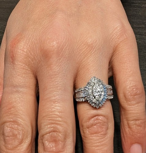 9ct gold ballerina ring with - 9ct,