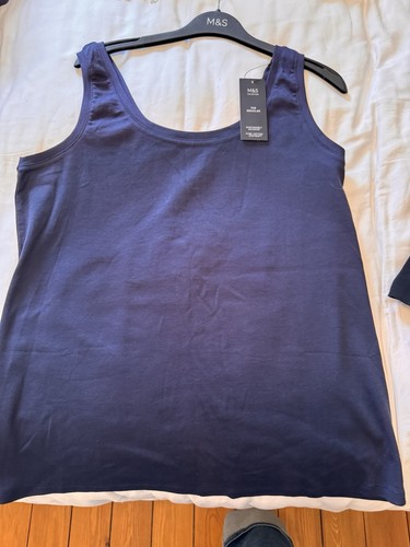 Four vest bundle size 22 - size,