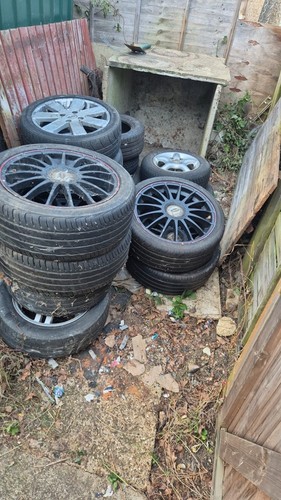 Alloy wheels - alloy,