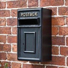 Traditional Black & Gold Wall