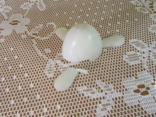 734Y Vintage White Propeller