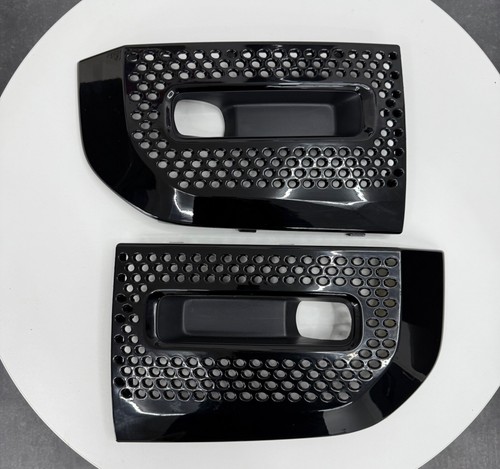 Fog lamp surround grille - lamp, for