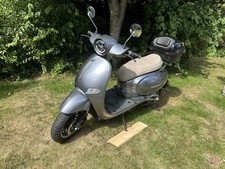 Electric VELO Scooter 2021 (VESPA STYLE) Silver, Very Good Condition