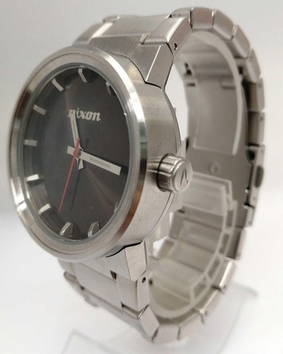 Nixon quartz used - nixon,