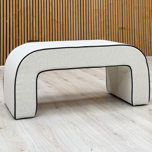 Dfs demure banquette - ‘demure',
