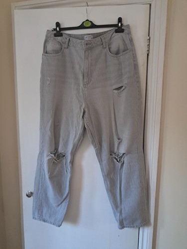 Pair light grey - of,
