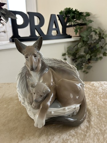 Lladro german shepherd pup - german, w/pup