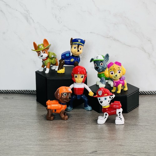 Paw patrol tracker figure - paw,
