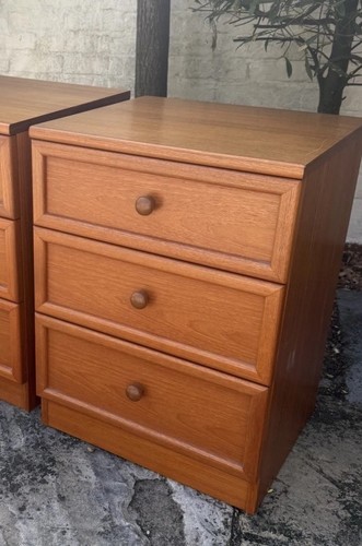 1980 plan bedside table - bedside,