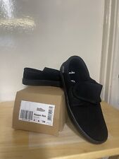 Clark’s unisex flat, slip