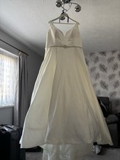 Romantica Bonita Silhouette Wedding Dress Size 24 Satin Ivory