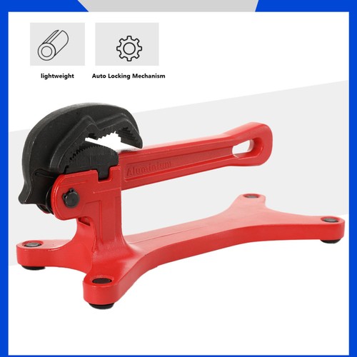 Self locking pipe vise - self-locking,