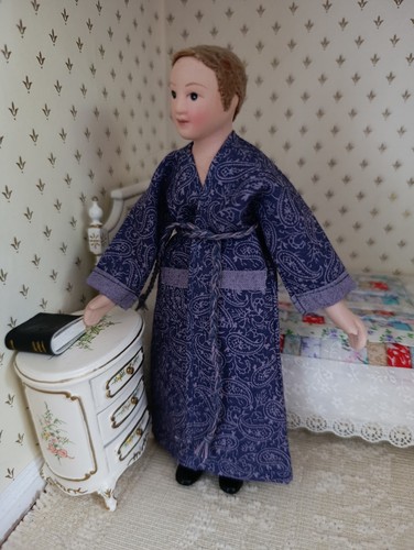 Dolls house clothes - dolls,