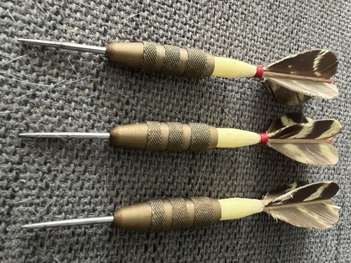 Vintage gyda feather - feather, darts